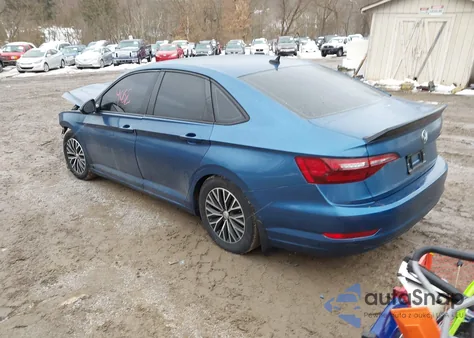 2021 Volkswagen Jetta 1.4T R-Line/1.4T S z USA, uszkodzony, nr VIN 3VWN57BU2MM059728